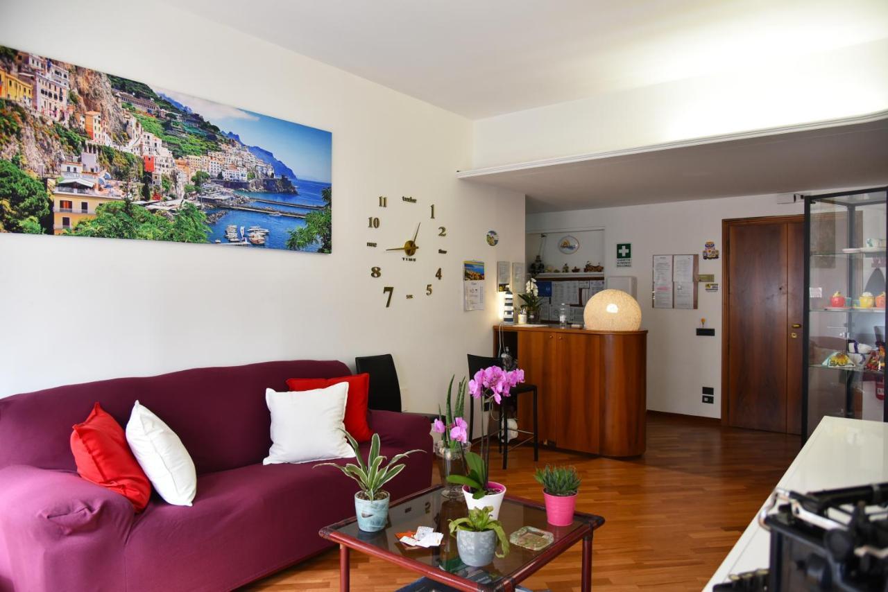 B&B Amalfi Coast ซาแลร์โน ภายนอก รูปภาพ